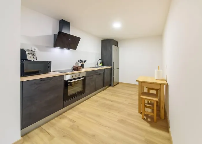 Montana By Mth * Φουνκάλ